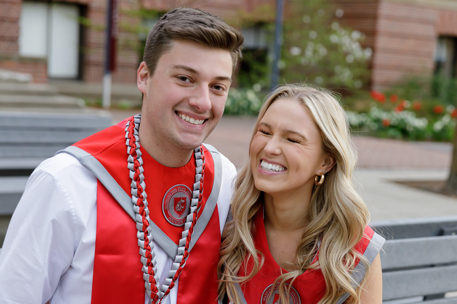 Read more about the article WSU College Graduation Pictures | Nathan & Emily | Pullman, Washington